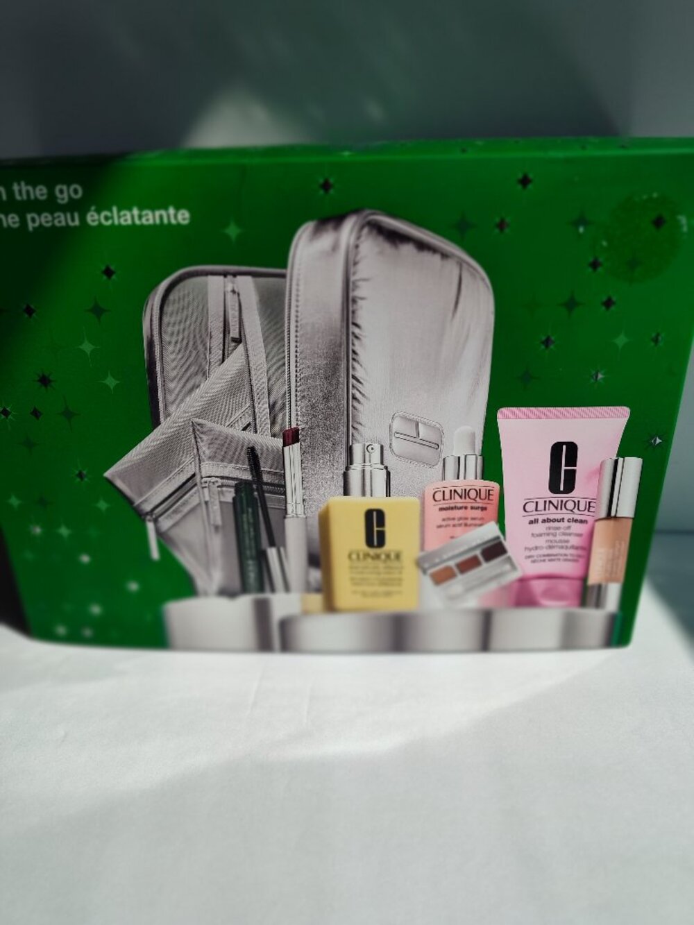 Clinique Glow on It Gift Set